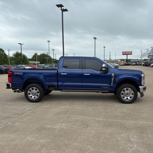 FORD F-250 SUPER DUTY LARIAT - 10