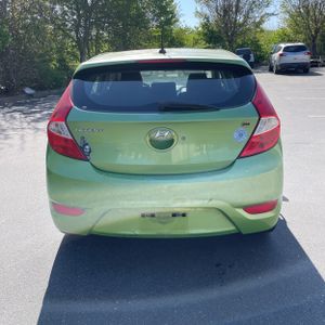 HYUNDAI ACCENT SE - 7