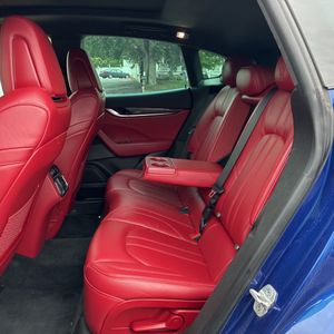 2017 Maserati LEVANTE S 照片 33