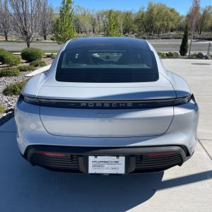 Porsche Taycan 4 - 7