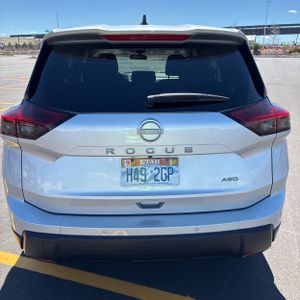 NISSAN ROGUE S INTELLIGENT AWD - 7