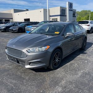 FORD FUSION SE - 1