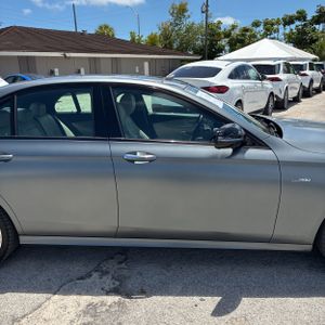 MERCEDES-BENZ E-CLASS AMG - 10