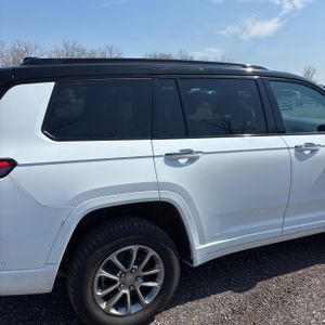 JEEP GRAND CHEROKEE L SUMMIT RESERVE - 9