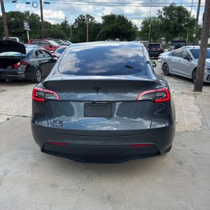 TESLA MODEL Y LONG RANGE - 7