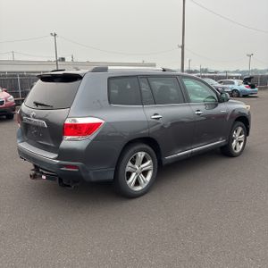 صورة 8 لـ 2013 Toyota HIGHLANDER LIMITED