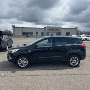 FORD ESCAPE SE - 3