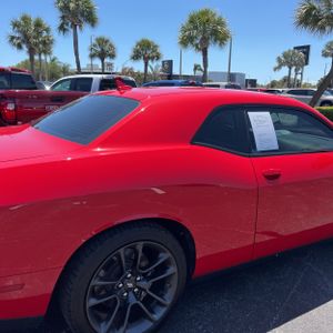 DODGE CHALLENGER SRT HELLCAT - 9