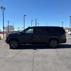 CHEVROLET SUBURBAN Z71 - 3