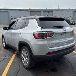 JEEP COMPASS LIMITED 4X4 - 5