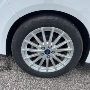 FORD C-MAX HYBRID SE - 10