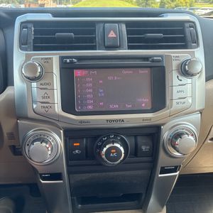 2013 Toyota 4RUNNER SR5 thumbnail 38