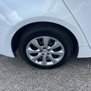 صورة مصغرة 17 لـ 2023 Toyota COROLLA LE