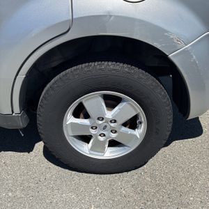 2010 FORD ESCAPE XLT 照片 18