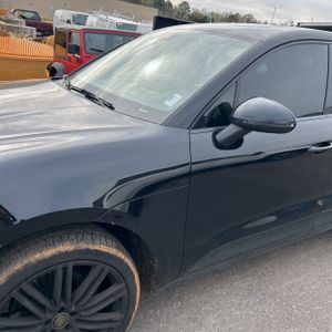 PORSCHE MACAN BASE - 2