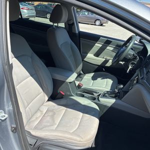 2017 Hyundai ELANTRA SE 缩略图 32