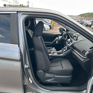 صورة 33 لـ 2019 Mitsubishi ECLIPSE CROSS SE