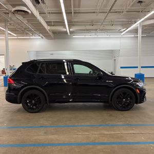VOLKSWAGEN TIGUAN SE R-LINE BLACK - 10