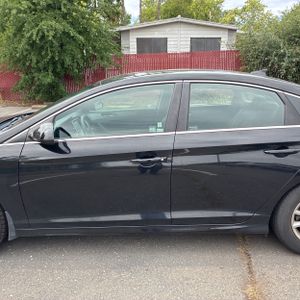 HYUNDAI SONATA SE - 4