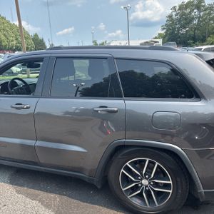 2017 JEEP GRAND CHEROKEE TRAILHAWK photo 6