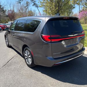 CHRYSLER PACIFICA HYBRID TOURING L - 5