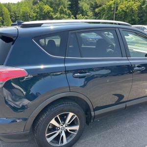 2018 Toyota RAV4 XLE — фото 9