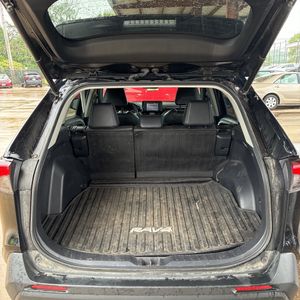 2021 Toyota RAV4 XLE PREMIUM thumbnail 43