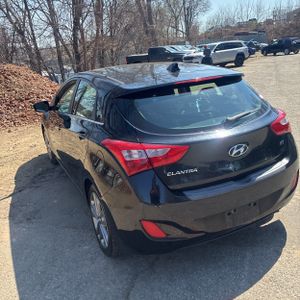 HYUNDAI ELANTRA GT BASE - 5