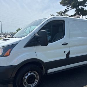 FORD TRANSIT 150 - 2