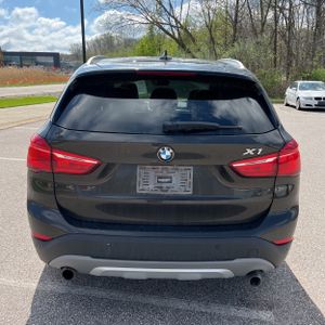 BMW X1 XDRIVE28I - 7