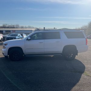 CHEVROLET SUBURBAN PREMIER - 3