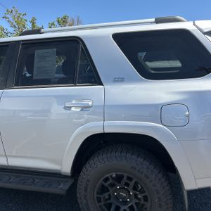 TOYOTA 4RUNNER - 6