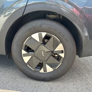 2026 KIA SPORTAGE HYBRID LX thumbnail 18
