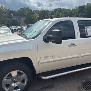 2011 Chevrolet SILVERADO 1500 LT — фото 2