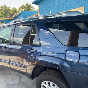 2005 Toyota 4RUNNER SR5 photo 6