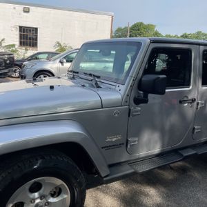 2013 JEEP WRANGLER UNLIMITED SAHARA — фото 2
