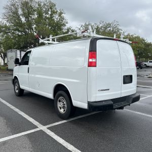 CHEVROLET EXPRESS 2500 - 5