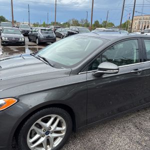 FORD FUSION SE - 2