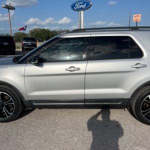 FORD EXPLORER SPORT - 4