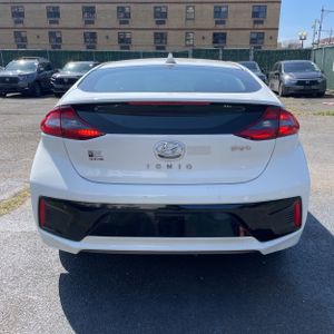 HYUNDAI IONIQ PLUG-IN HYBRID BASE - 7