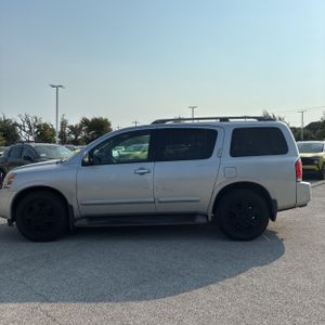 2011 Nissan ARMADA SV — фото 3