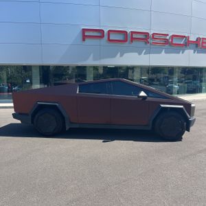 TESLA CYBERTRUCK BASE - 10