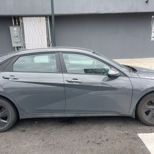 HYUNDAI ELANTRA SEL - 9