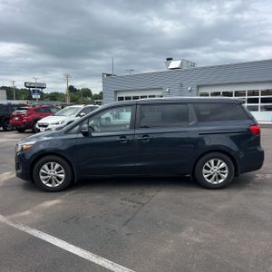 2015 KIA SEDONA LX photo 3