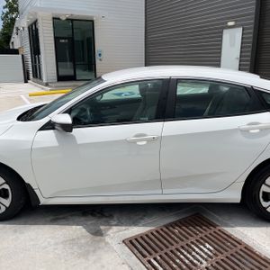 2018 Honda CIVIC LX — фото 4