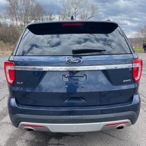 FORD EXPLORER XLT - 7