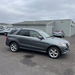 MERCEDES-BENZ GLE - 10