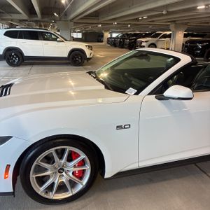 صورة 2 لـ 2024 FORD MUSTANG GT PREMIUM
