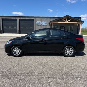 HYUNDAI ACCENT GLS - 3