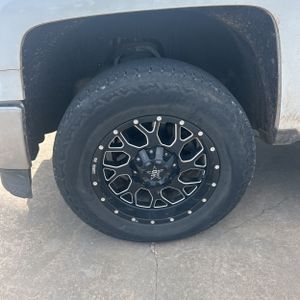 2014 Chevrolet SILVERADO 1500 LT Z71 — миниатюра 17